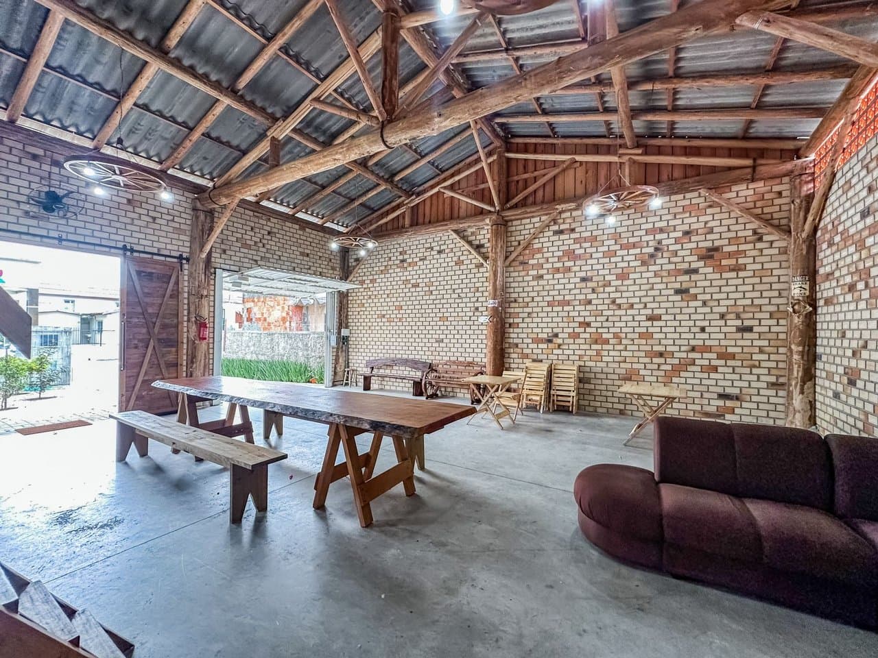 Shed 140 m² em Jardim Iate Clube, Bal. Camboriú