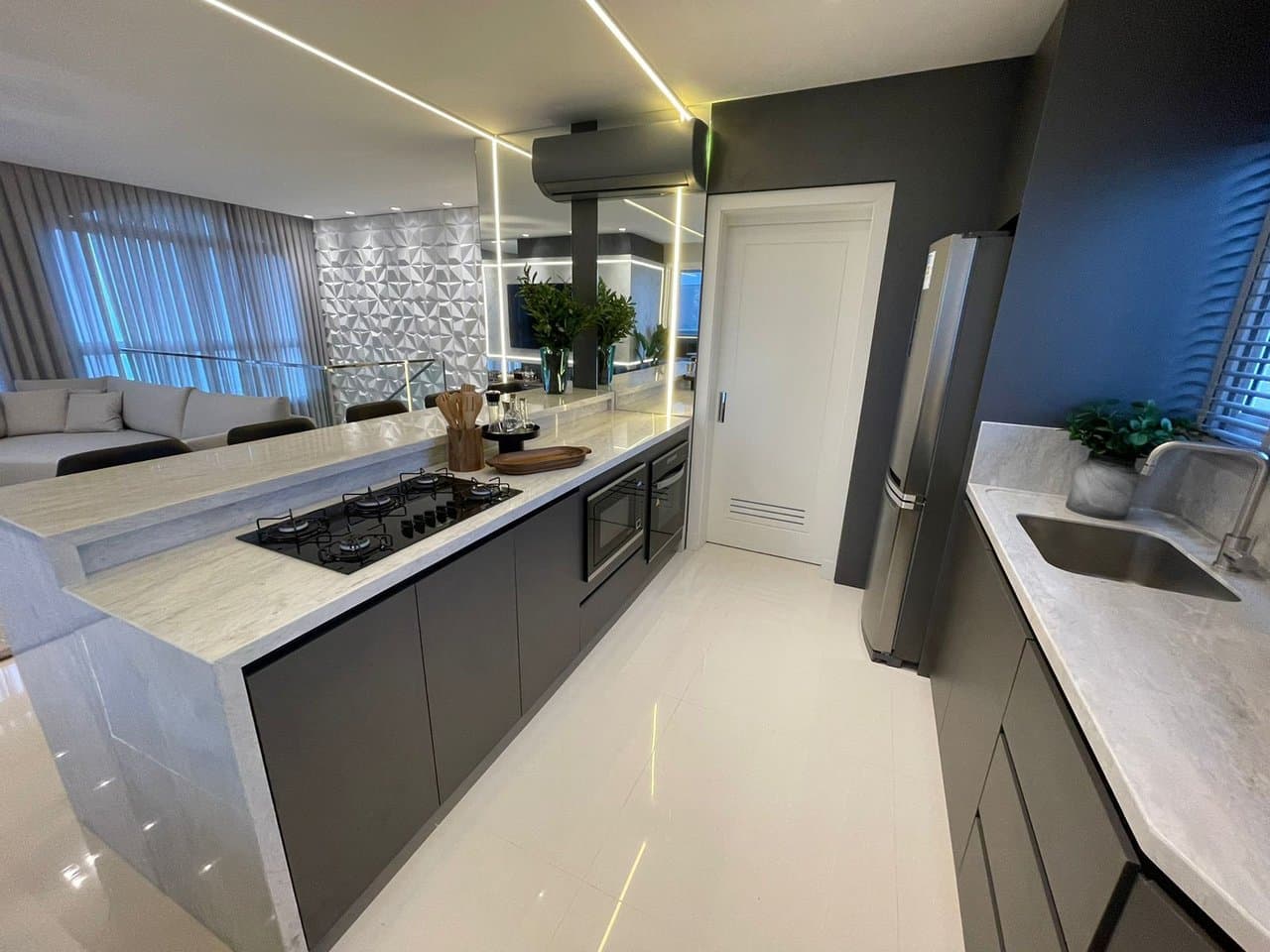 Cobertura de 3 quartos com 3 suítes e 240 m² em Centro, Bal. Camboriú