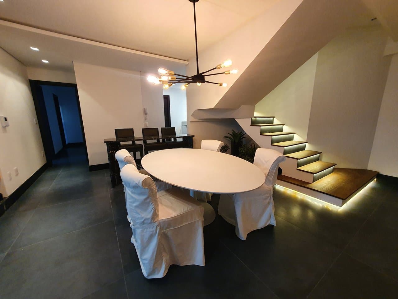 Cobertura de 3 quartos com 3 suítes e 268 m² em Pioneiros, Bal. Camboriú