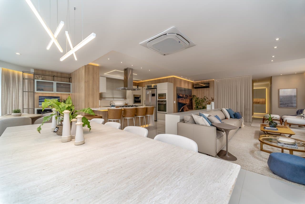 Apartamento de 4 quartos com 4 suítes e 233 m² em Centro, Bal. Camboriú