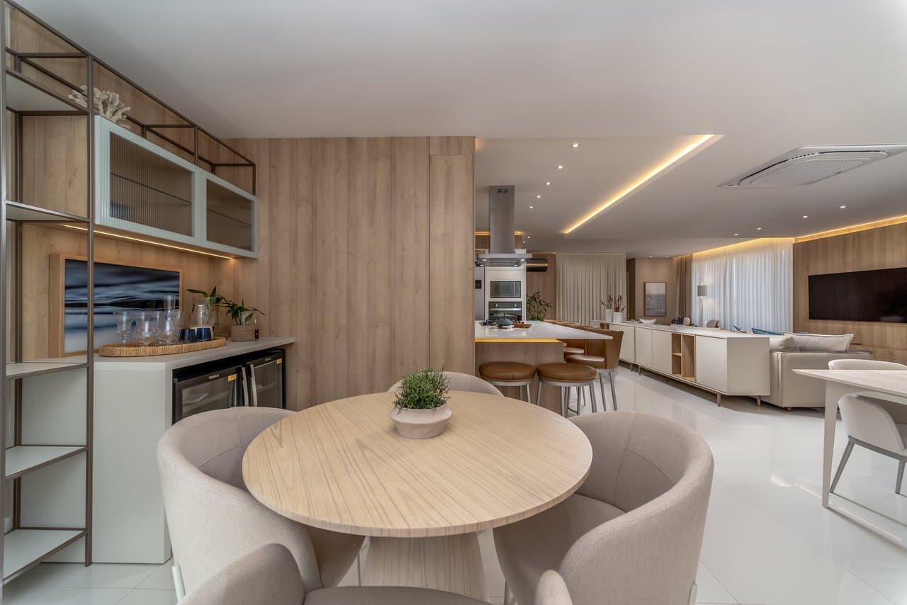 Apartamento de 4 quartos com 4 suítes e 233 m² em Centro, Bal. Camboriú