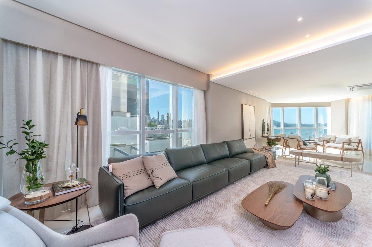 Apartamento de 4 quartos com 4 suítes e 237 m² em Centro, Bal. Camboriú
