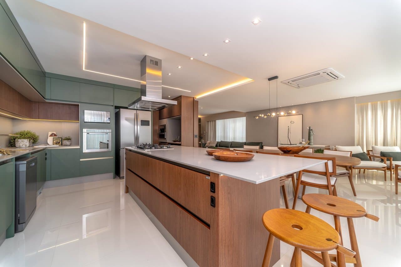 Apartamento de 4 quartos com 4 suítes e 237 m² em Centro, Bal. Camboriú