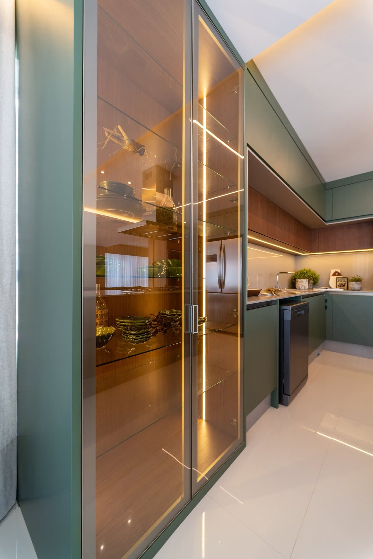 Apartamento de 4 quartos com 4 suítes e 237 m² em Centro, Bal. Camboriú