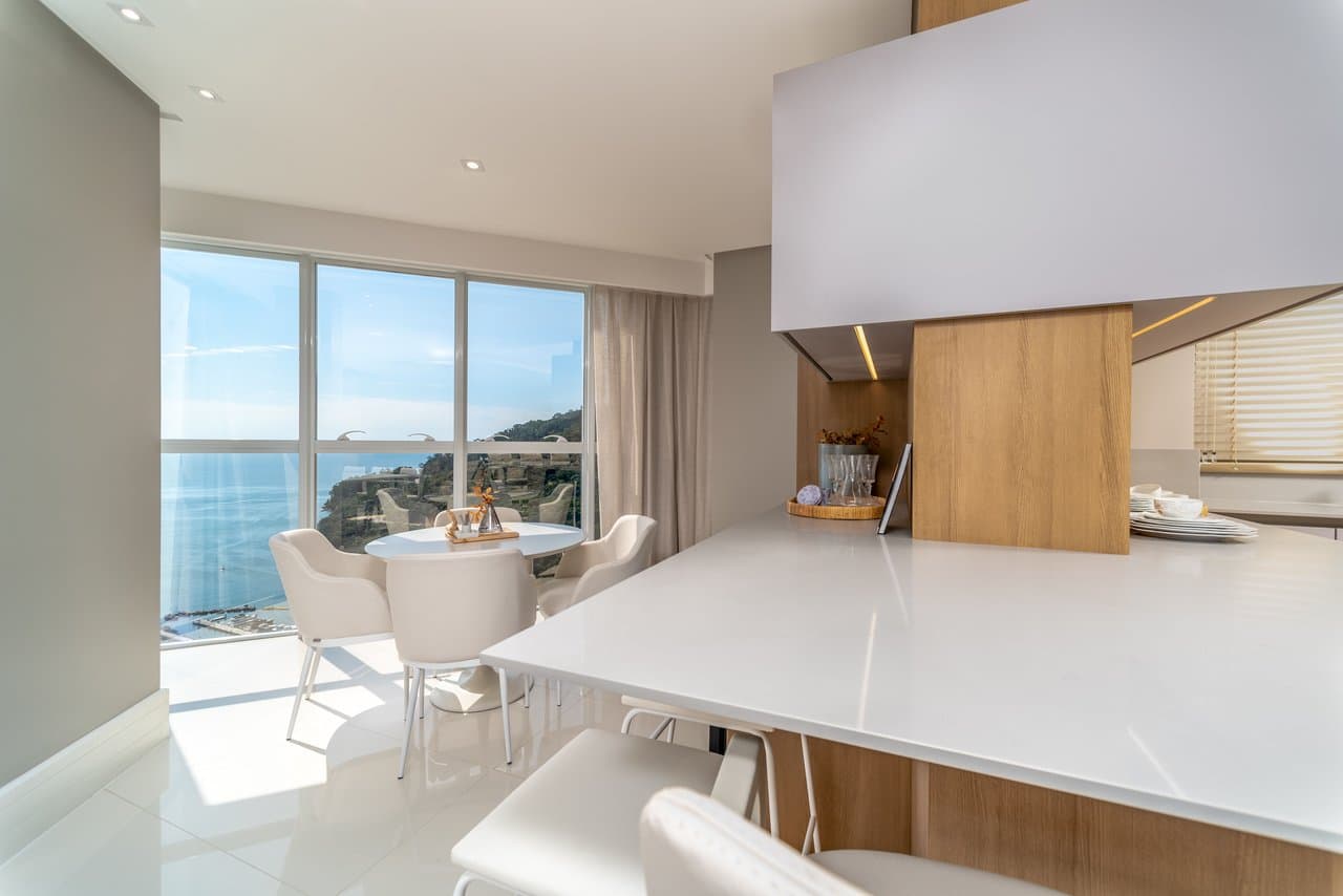 Apartamento de 4 quartos com 4 suítes e 233 m² em Centro, Bal. Camboriú