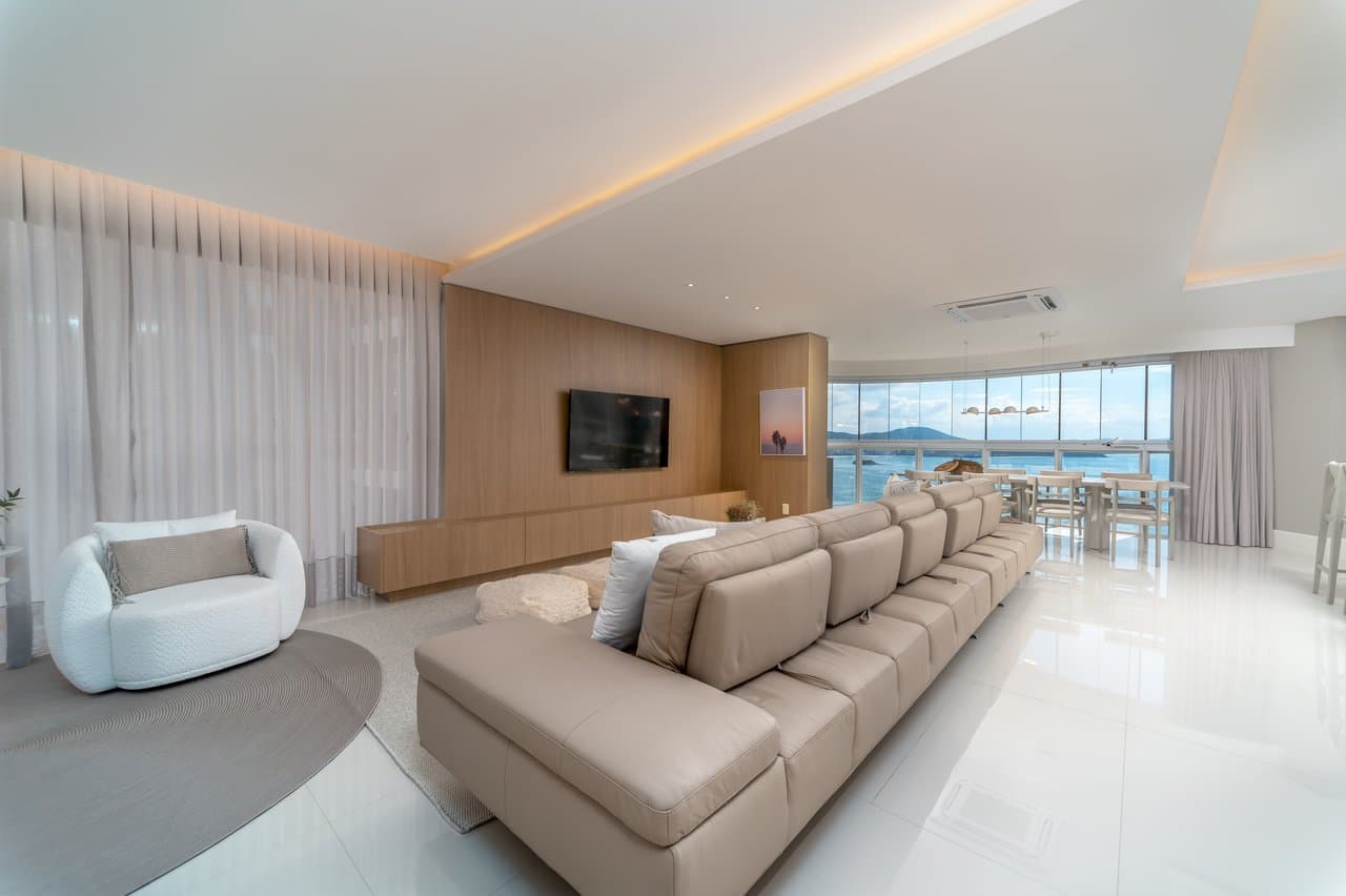 Apartamento de 4 quartos com 4 suítes e 233 m² em Centro, Bal. Camboriú