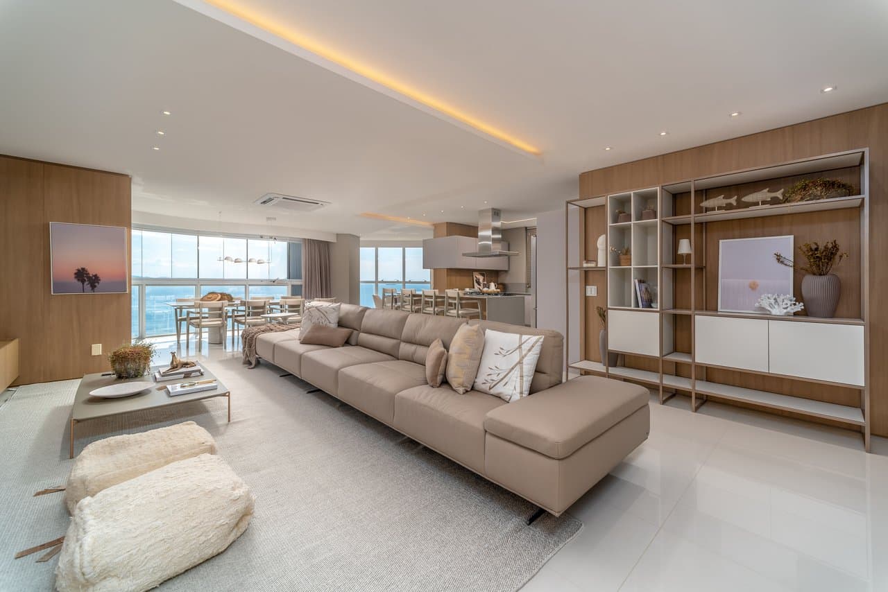 Apartamento de 4 quartos com 4 suítes e 233 m² em Centro, Bal. Camboriú
