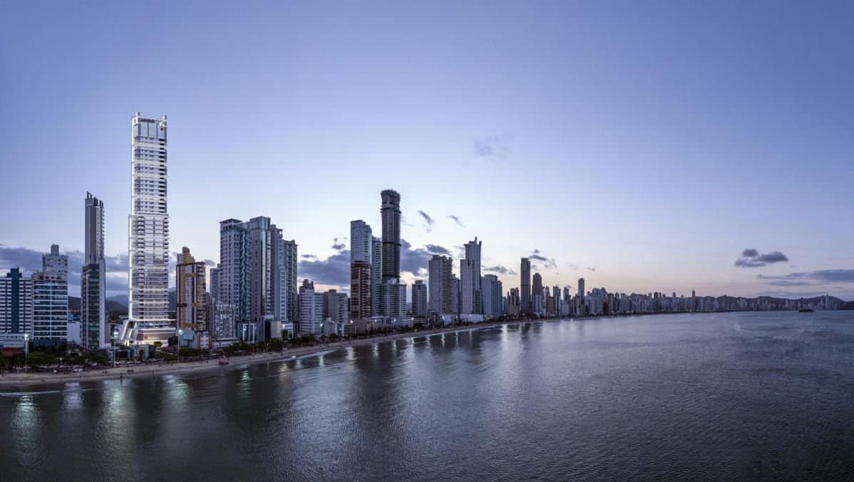 Apartamento de 4 quartos com 4 suítes e 227 m² em Barra Sul, Bal. Camboriú