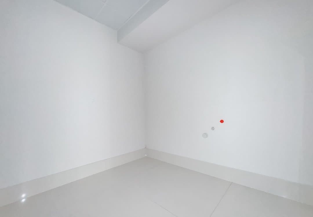 Sala Comercial 81 m² em Pioneiros, Bal. Camboriú