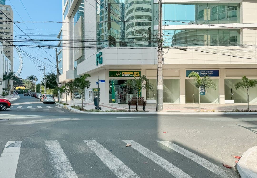 Sala Comercial 63 m² em Pioneiros, Bal. Camboriú