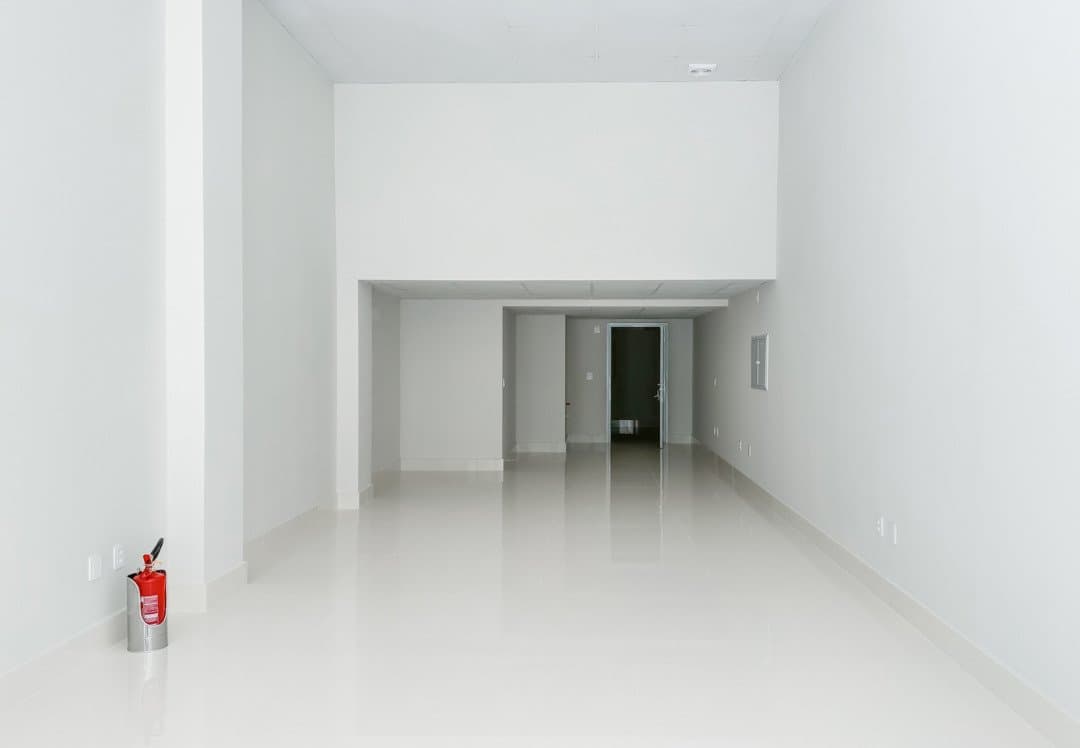 Sala Comercial 63 m² em Pioneiros, Bal. Camboriú