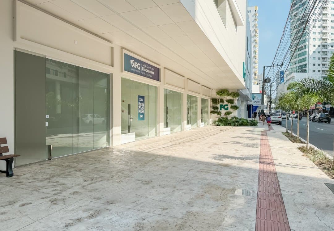 Sala Comercial 47 m² em Pioneiros, Bal. Camboriú
