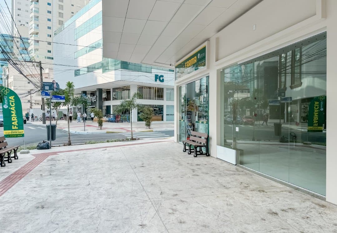Sala Comercial 47 m² em Pioneiros, Bal. Camboriú