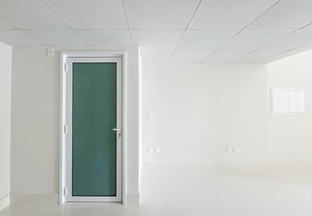 Sala Comercial 47 m² em Pioneiros, Bal. Camboriú