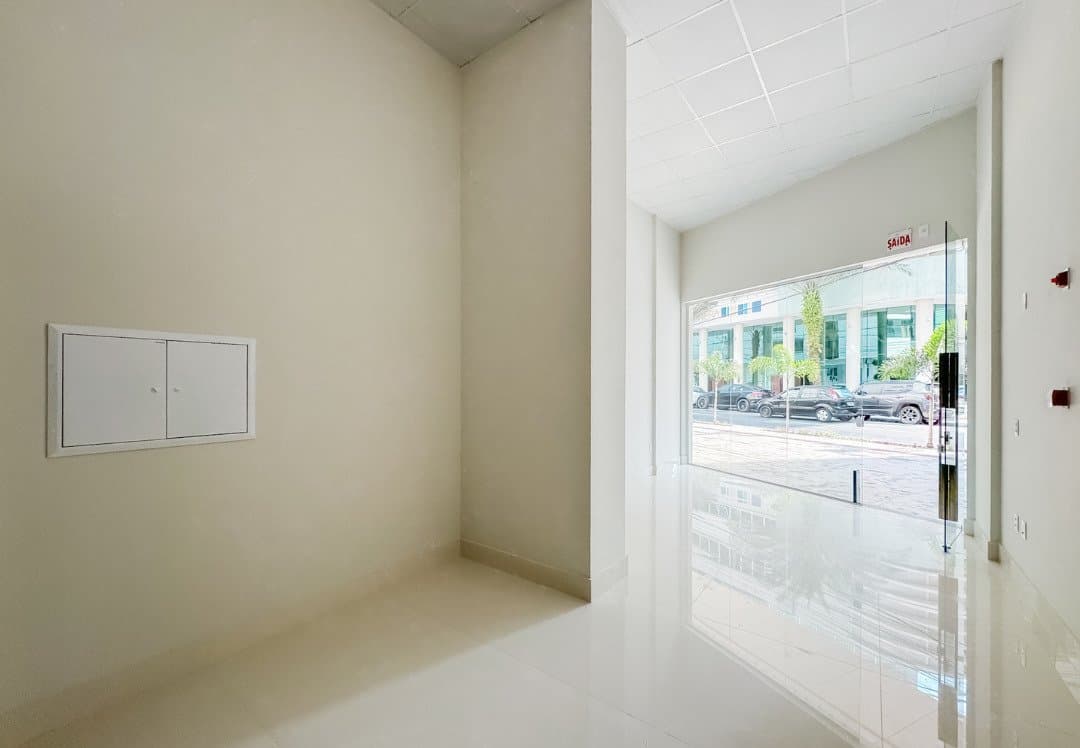 Sala Comercial 47 m² em Pioneiros, Bal. Camboriú