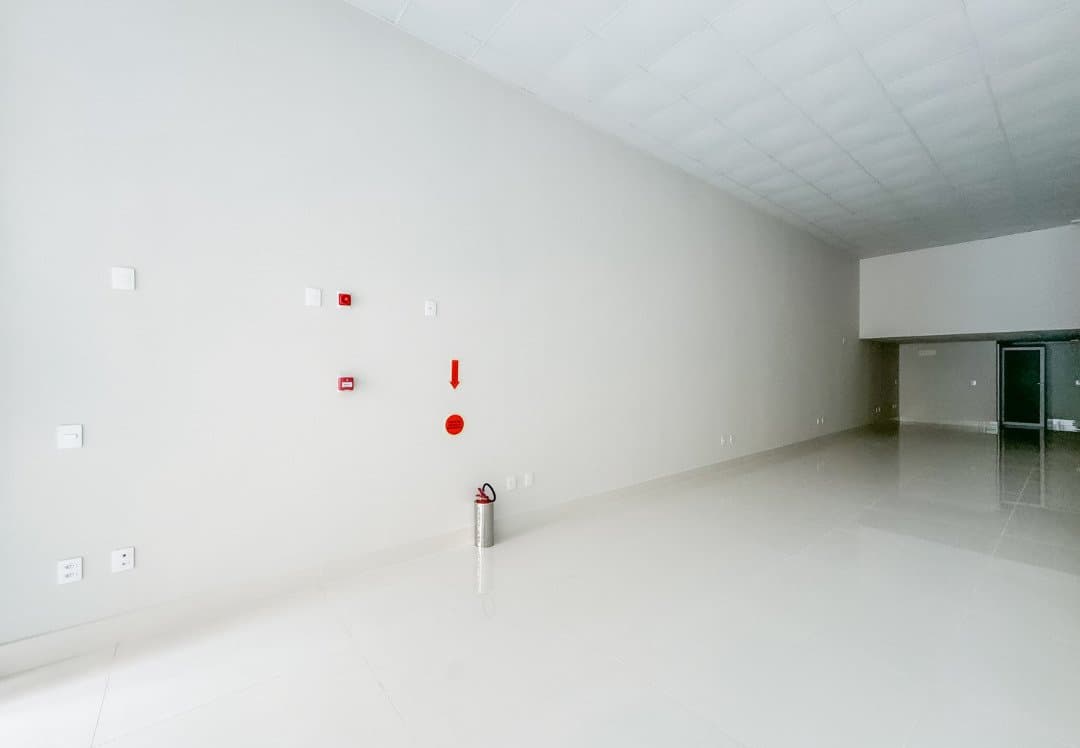Sala Comercial 86 m² em Pioneiros, Bal. Camboriú