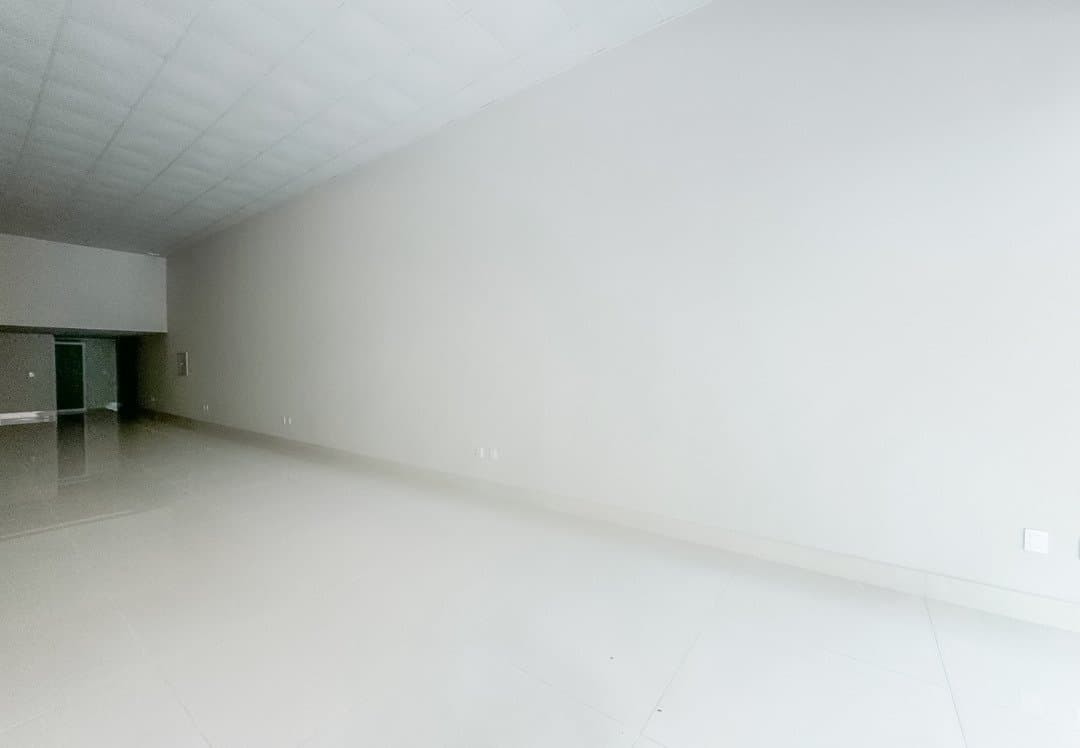 Sala Comercial 86 m² em Pioneiros, Bal. Camboriú
