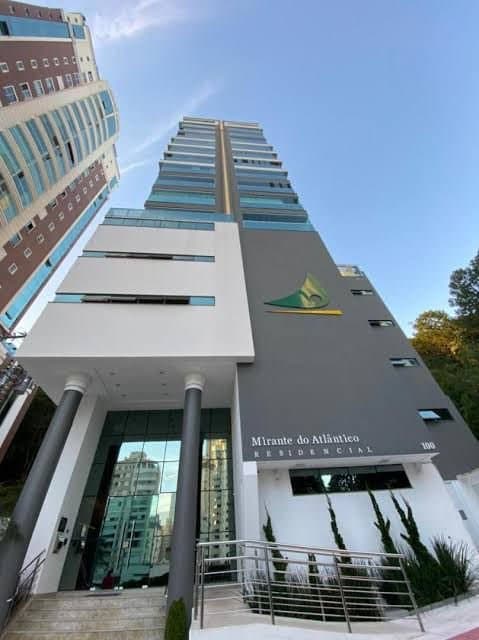 Apartamento de 3 quartos com 1 suíte e 119 m² em Pioneiros, Bal. Camboriú