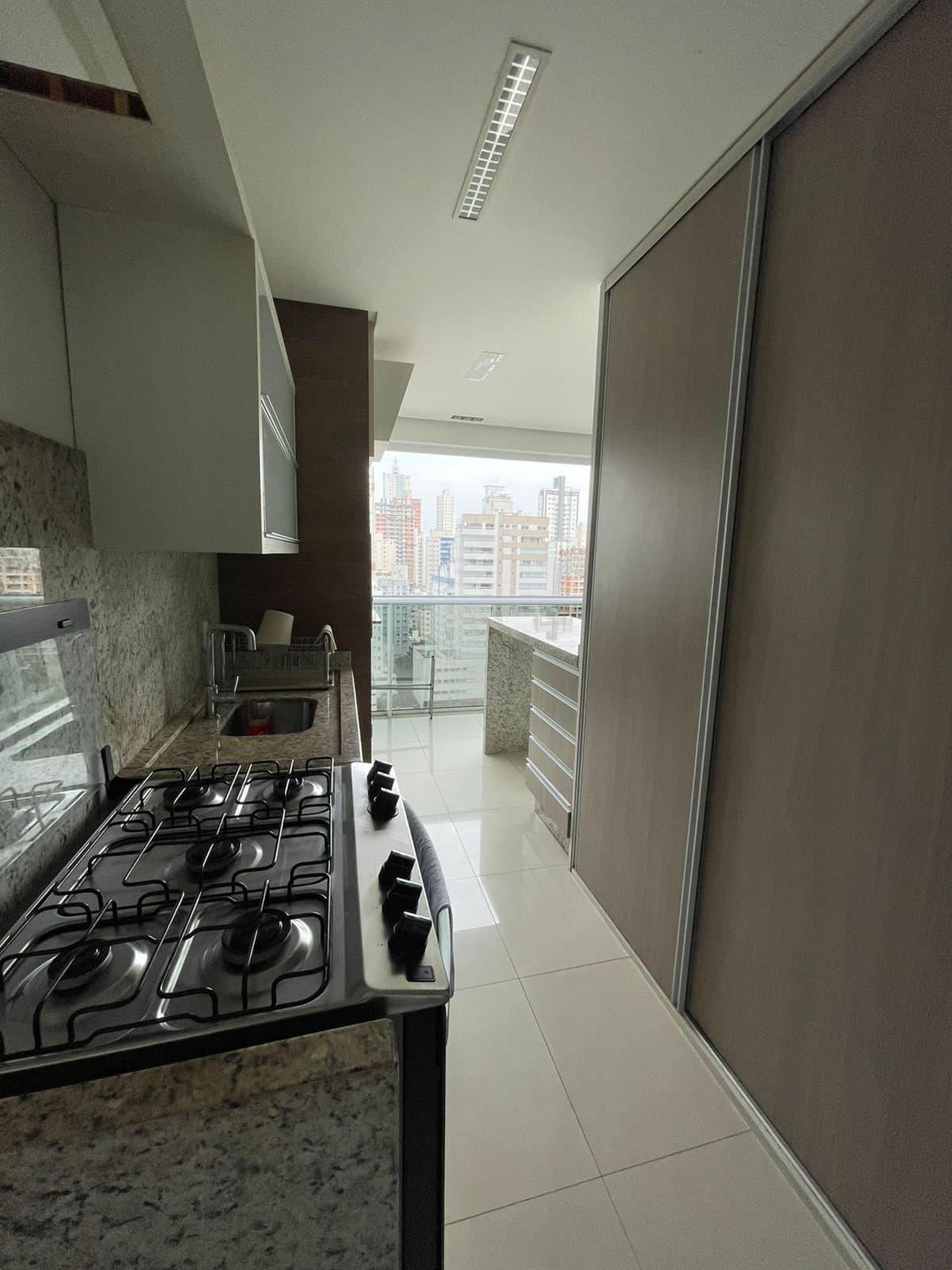 Apartamento de 3 quartos com 1 suíte e 119 m² em Pioneiros, Bal. Camboriú