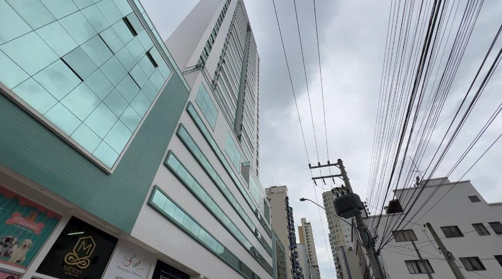 Sala Comercial 101 m² em Centro, Bal. Camboriú