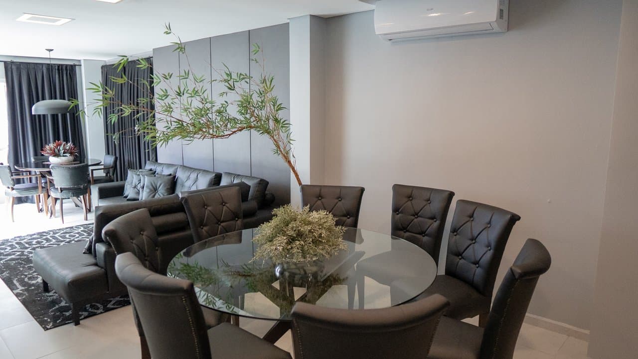 Cobertura de 12 quartos com 10 suítes e 440 m² em Centro, Bal. Camboriú