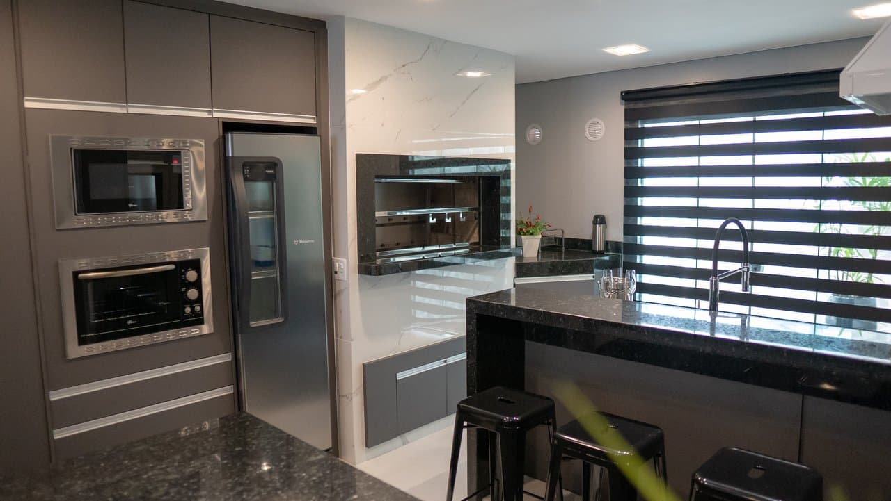 Cobertura de 12 quartos com 10 suítes e 440 m² em Centro, Bal. Camboriú
