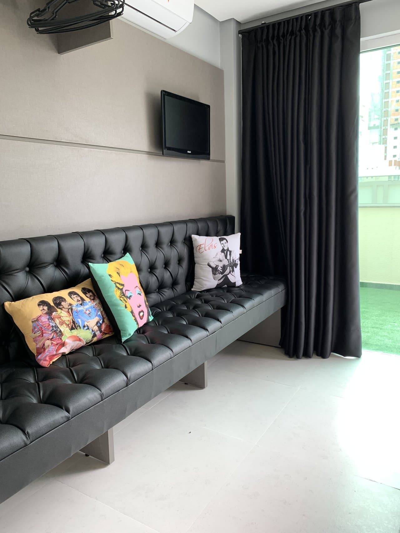 Cobertura de 12 quartos com 10 suítes e 440 m² em Centro, Bal. Camboriú