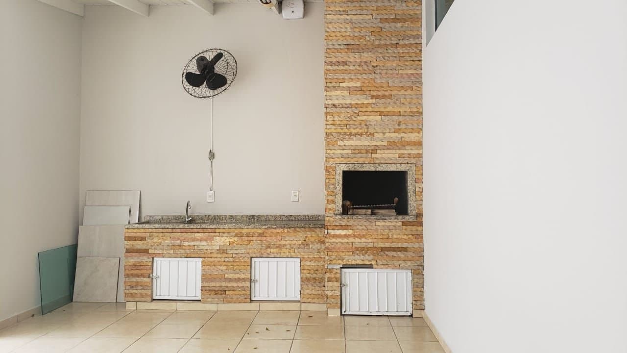 Casa de 5 quartos com 1 suíte e 325 m² em Nações, Bal. Camboriú