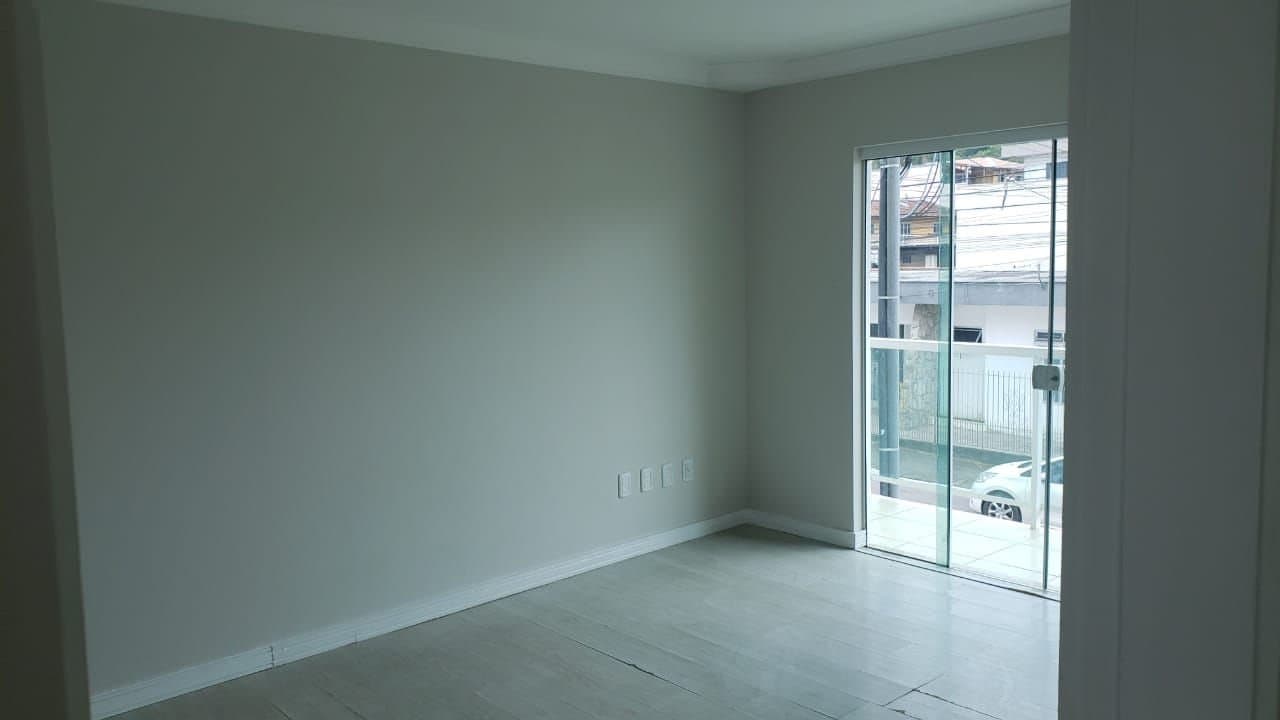 Casa de 5 quartos com 1 suíte e 325 m² em Nações, Bal. Camboriú