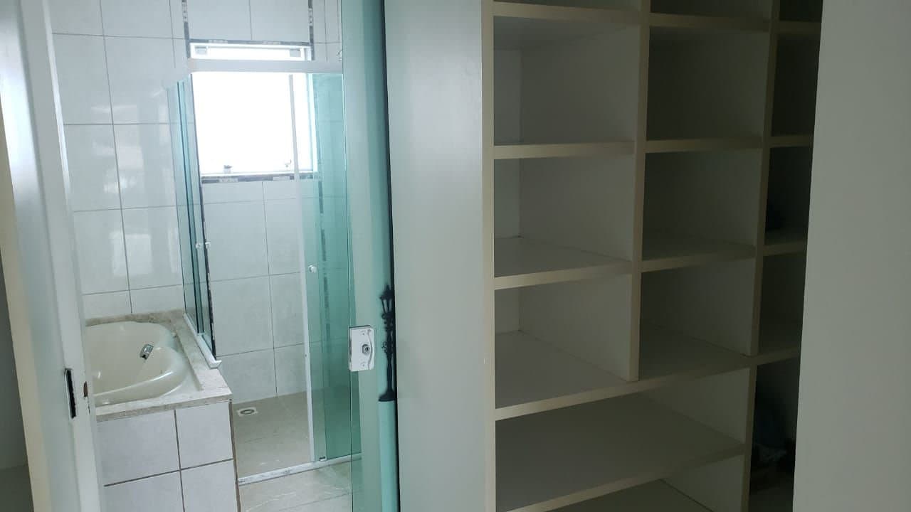 Casa de 5 quartos com 1 suíte e 325 m² em Nações, Bal. Camboriú