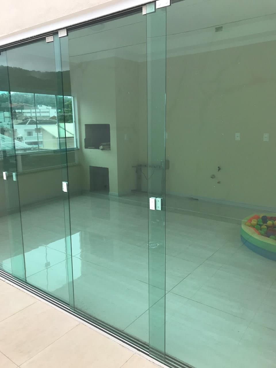 Casa de 5 quartos com 1 suíte e 325 m² em Nações, Bal. Camboriú