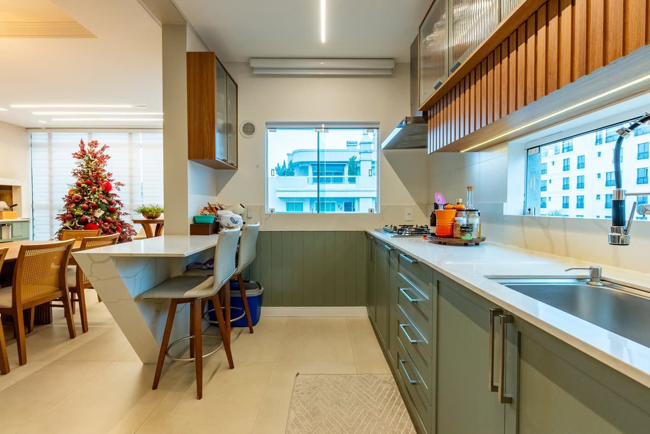 Apartamento de 3 quartos com 3 suítes e 130 m² em Bombinhas