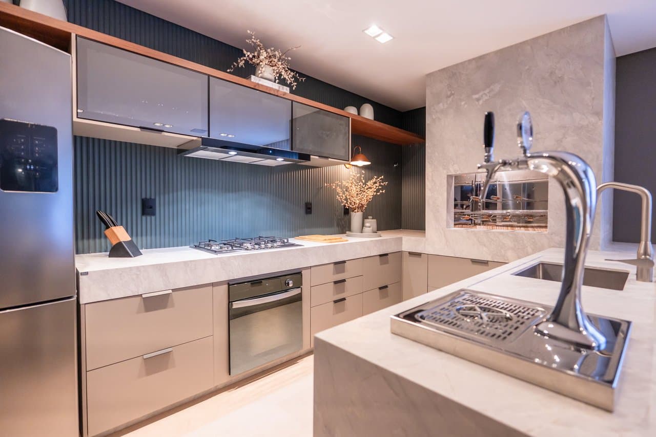 Apartamento de 2 quartos com 2 suítes e 80 m² em Bombinhas