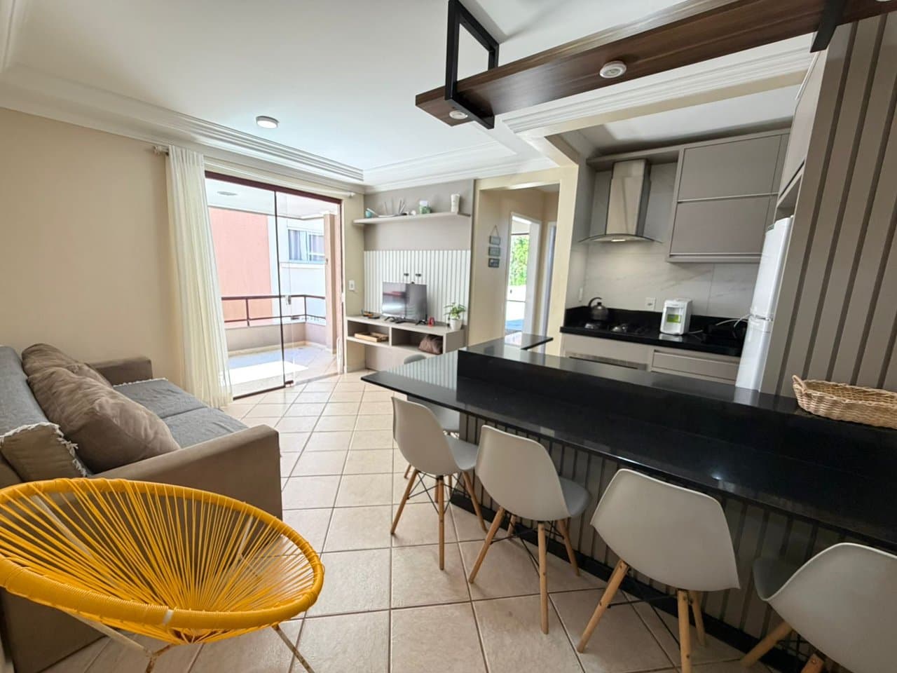 Apartamento de 2 quartos e 48 m² em Bombinhas