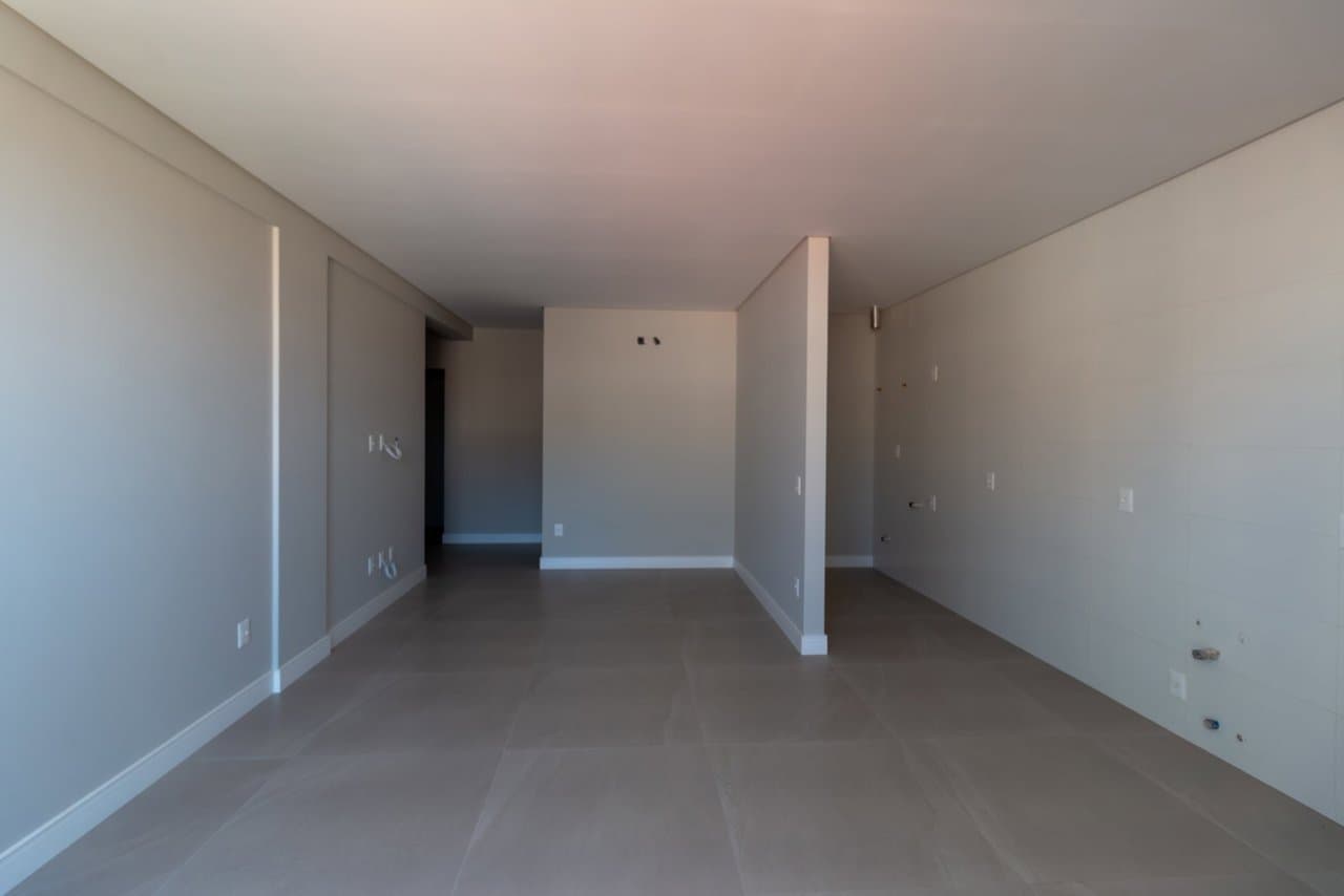 Apartamento de 3 quartos com 3 suítes e 105 m² em Bombinhas