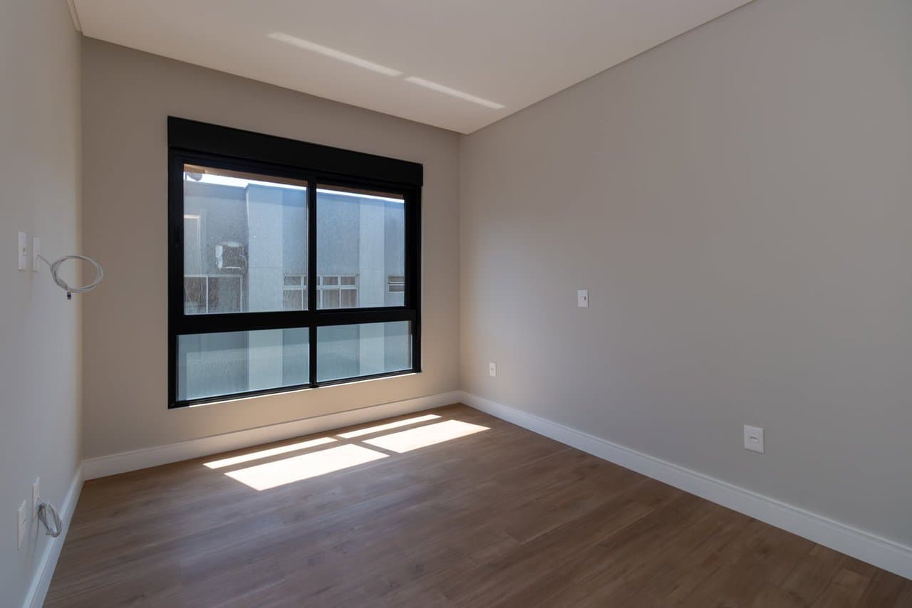 Apartamento de 3 quartos com 3 suítes e 105 m² em Bombinhas