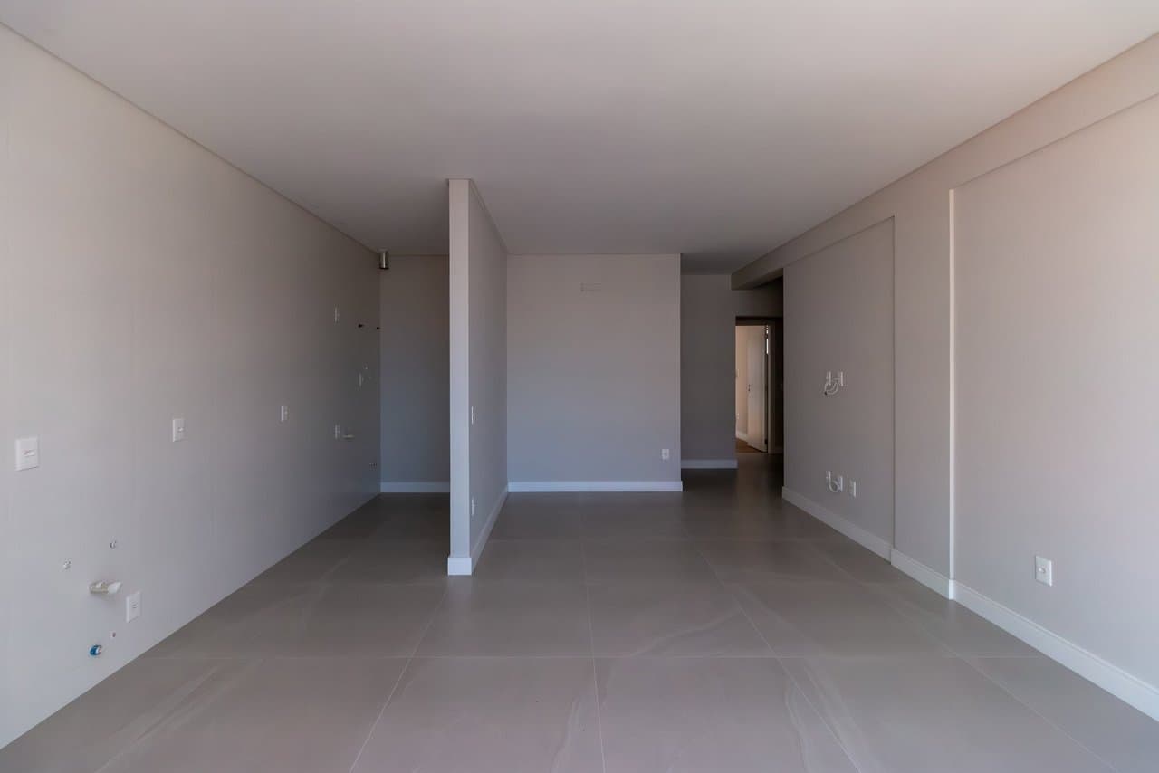 Apartamento de 3 quartos com 3 suítes e 105 m² em Bombinhas