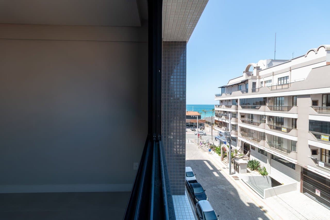 Apartamento de 3 quartos com 3 suítes e 105 m² em Bombinhas