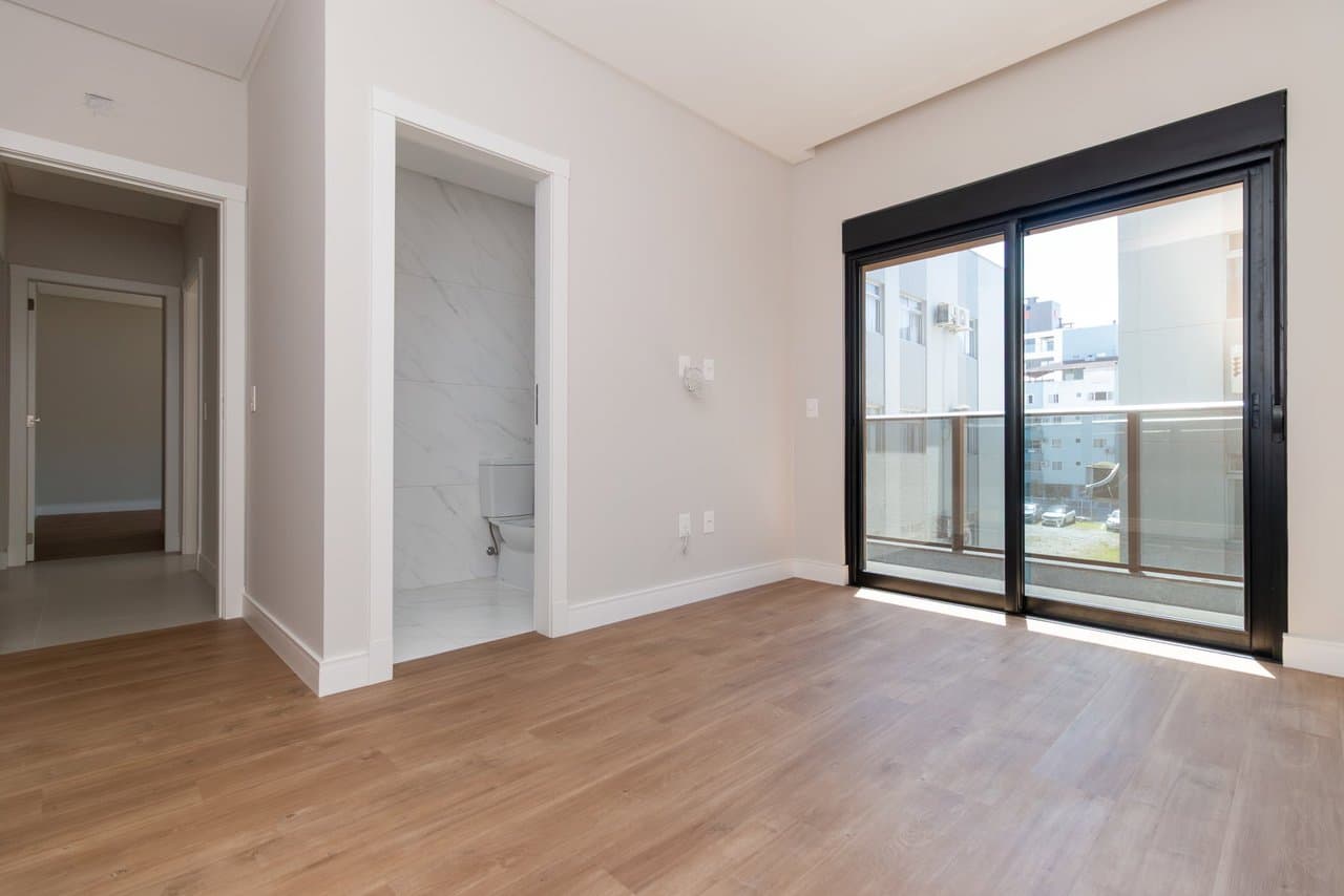 Apartamento de 3 quartos com 3 suítes e 105 m² em Bombinhas