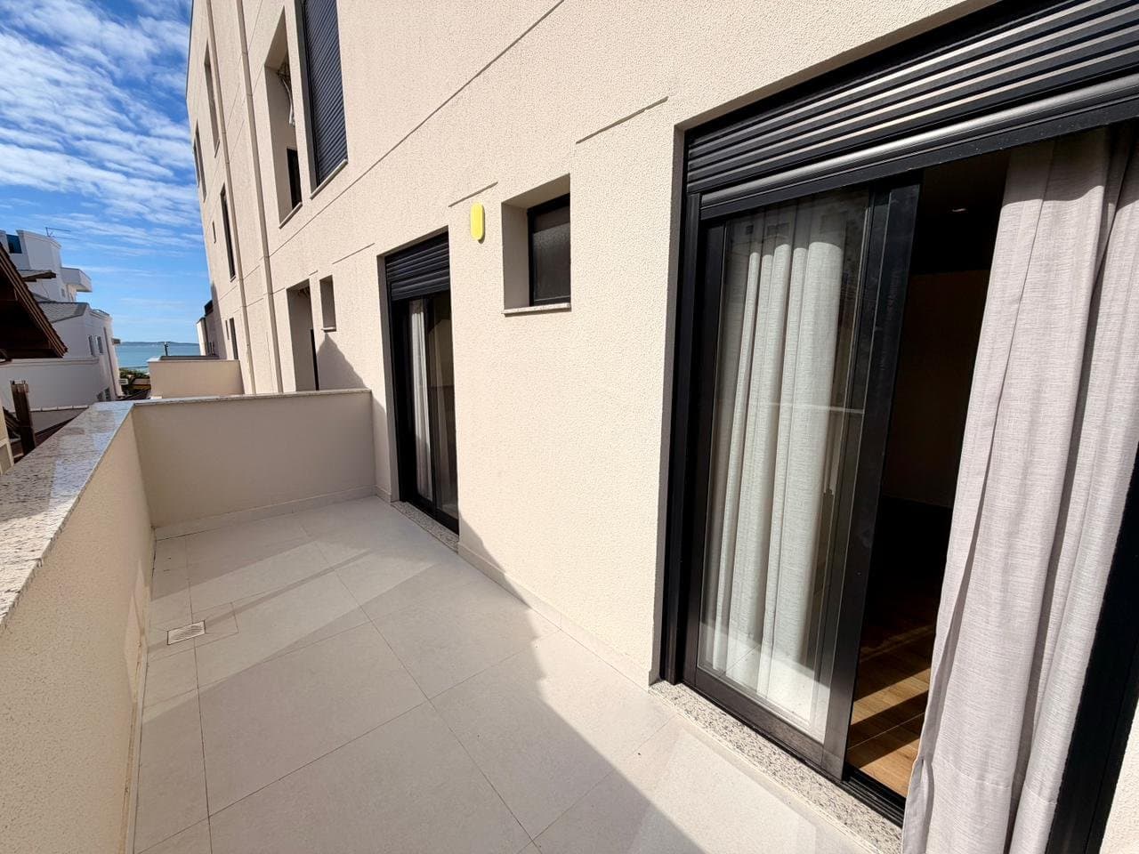 Apartamento de 3 quartos com 3 suítes e 101 m² em Bombinhas