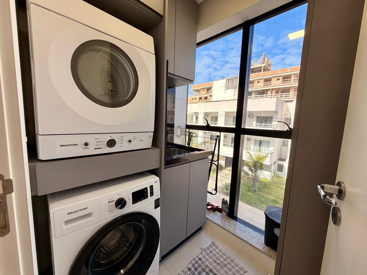 Apartamento de 3 quartos com 3 suítes e 101 m² em Bombinhas
