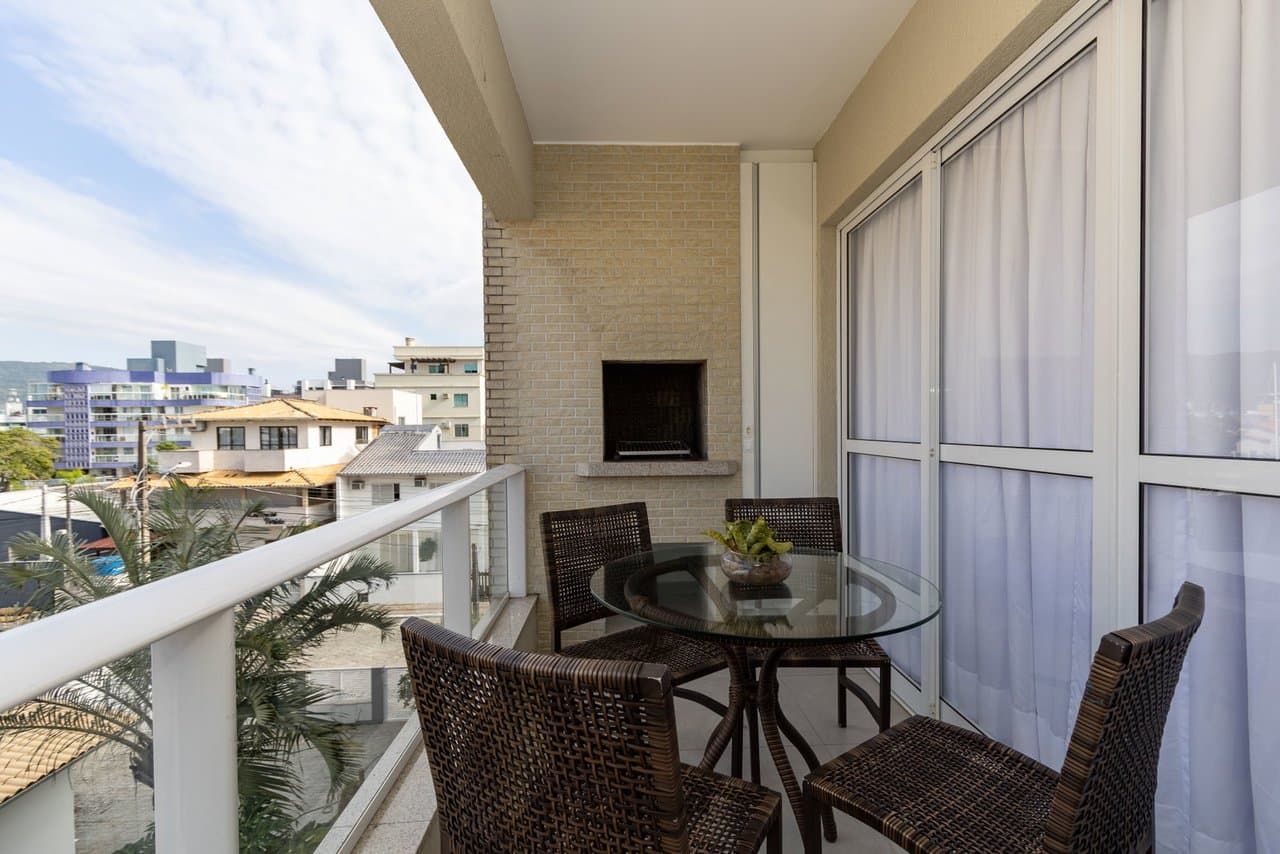 Apartamento de 2 quartos com 1 suíte e 62 m² em Bombinhas