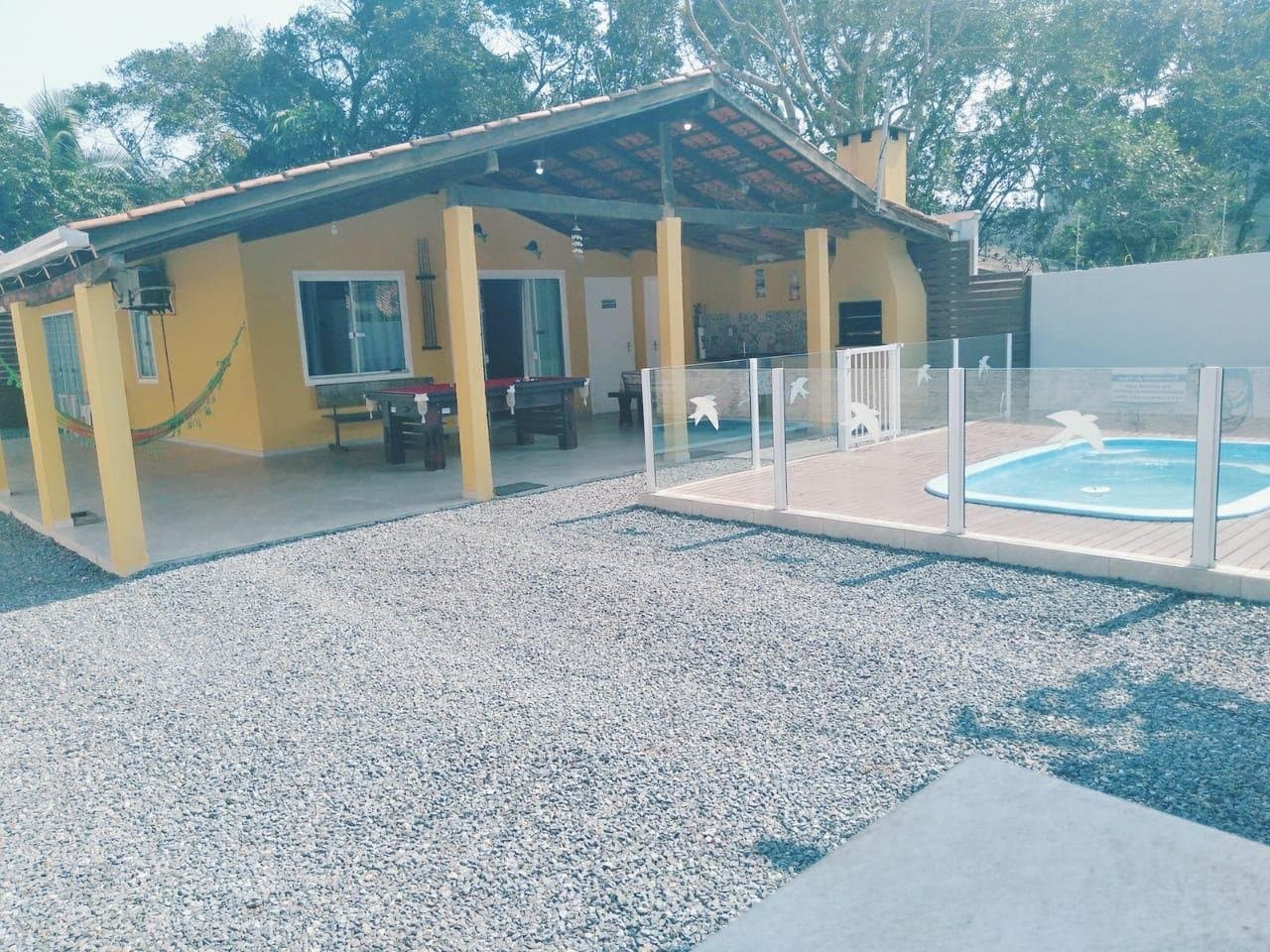 Casa de 2 quartos com 1 suíte e 190 m² em Bombinhas