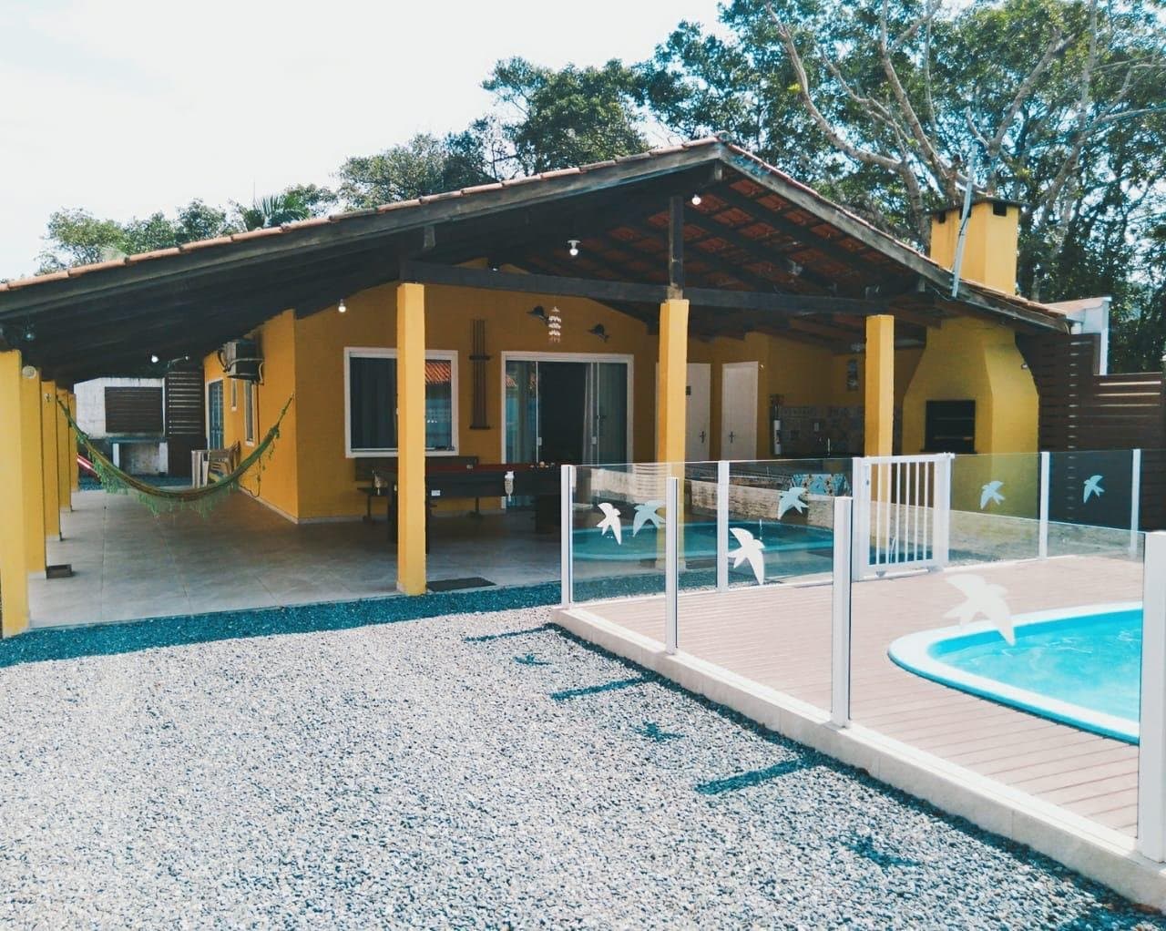 Casa de 2 quartos com 1 suíte e 190 m² em Bombinhas
