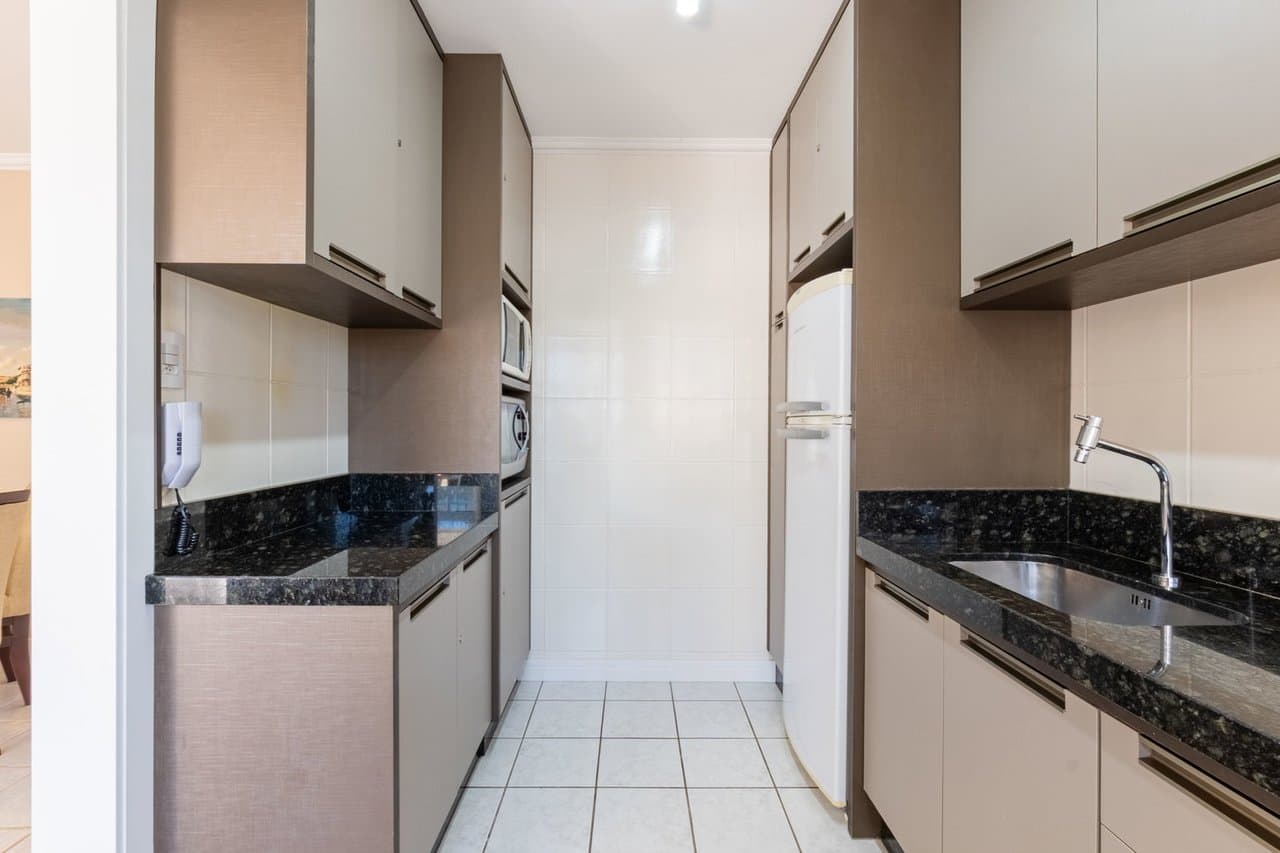 Apartamento de 2 quartos com 1 suíte e 83 m² em Bombinhas