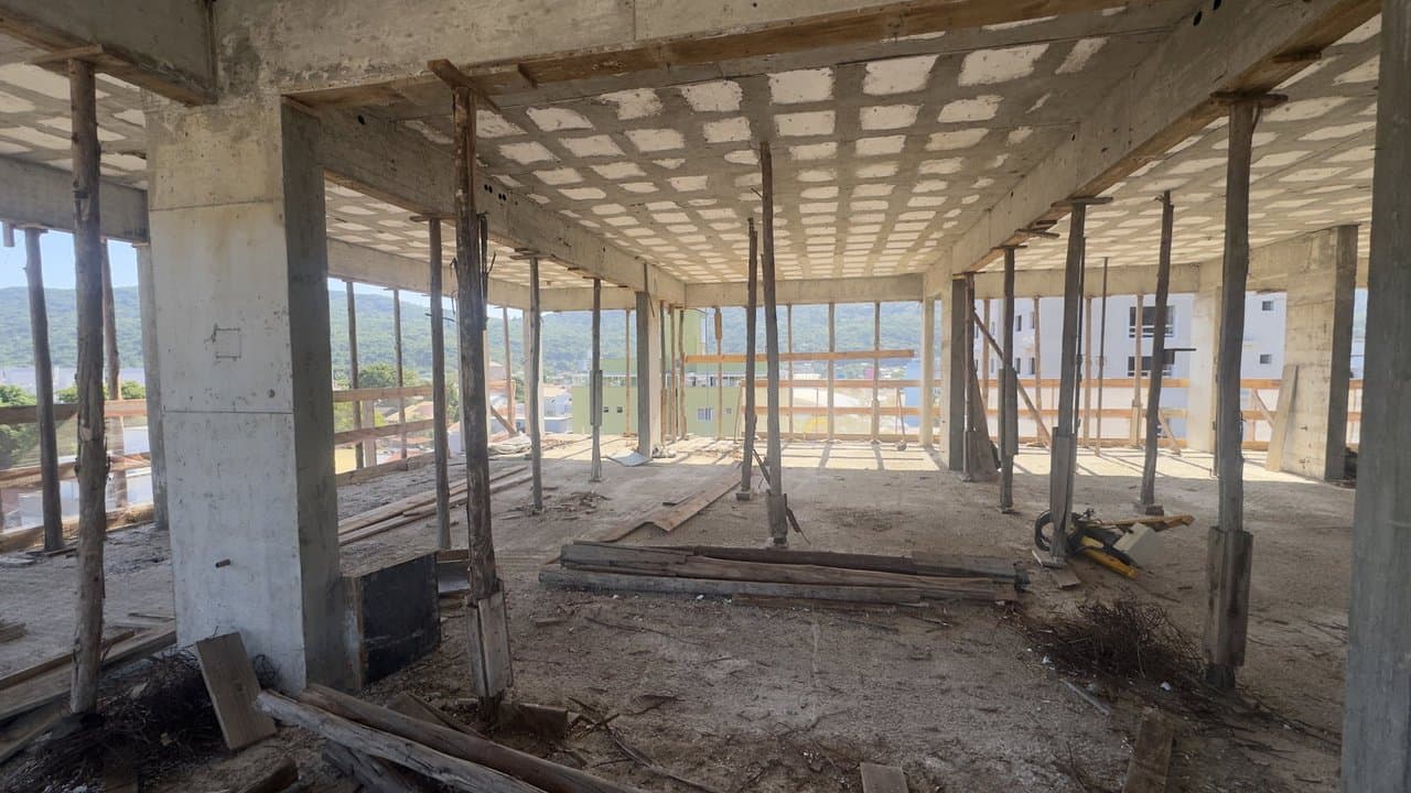 Cobertura de 3 quartos com 3 suítes e 103 m² em Bombas, Bombinhas