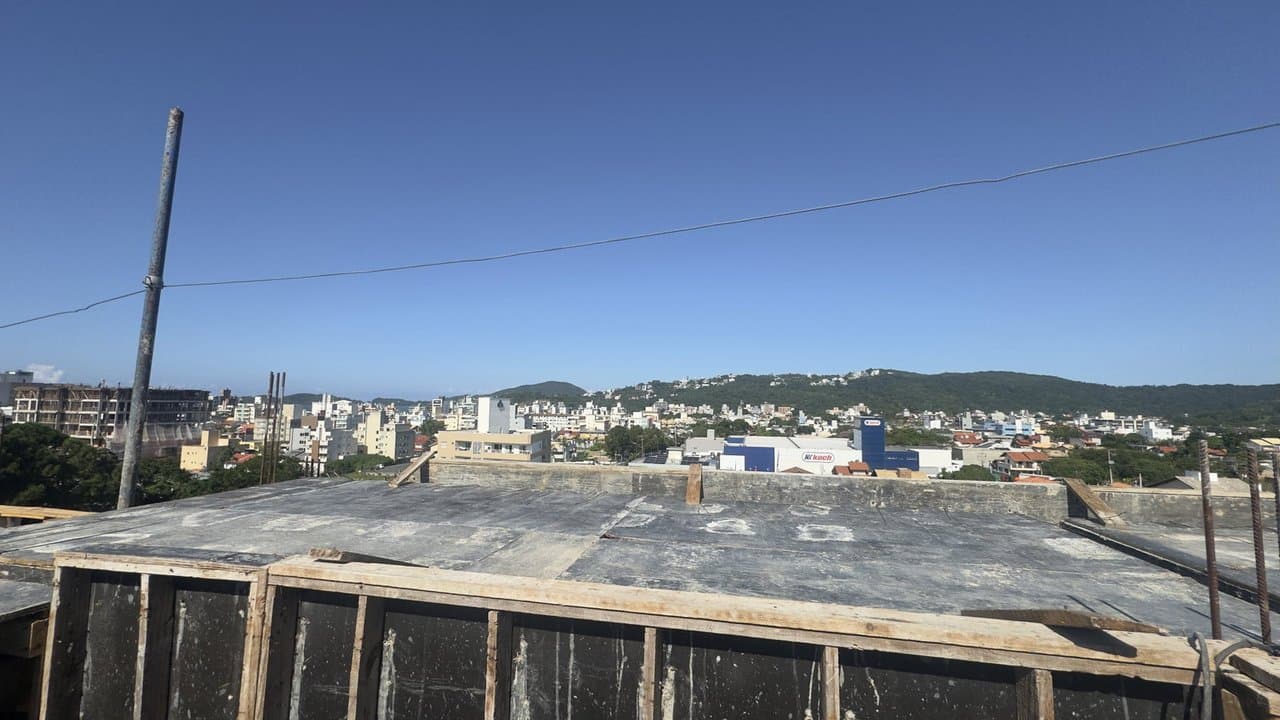 Cobertura de 3 quartos com 3 suítes e 103 m² em Bombas, Bombinhas