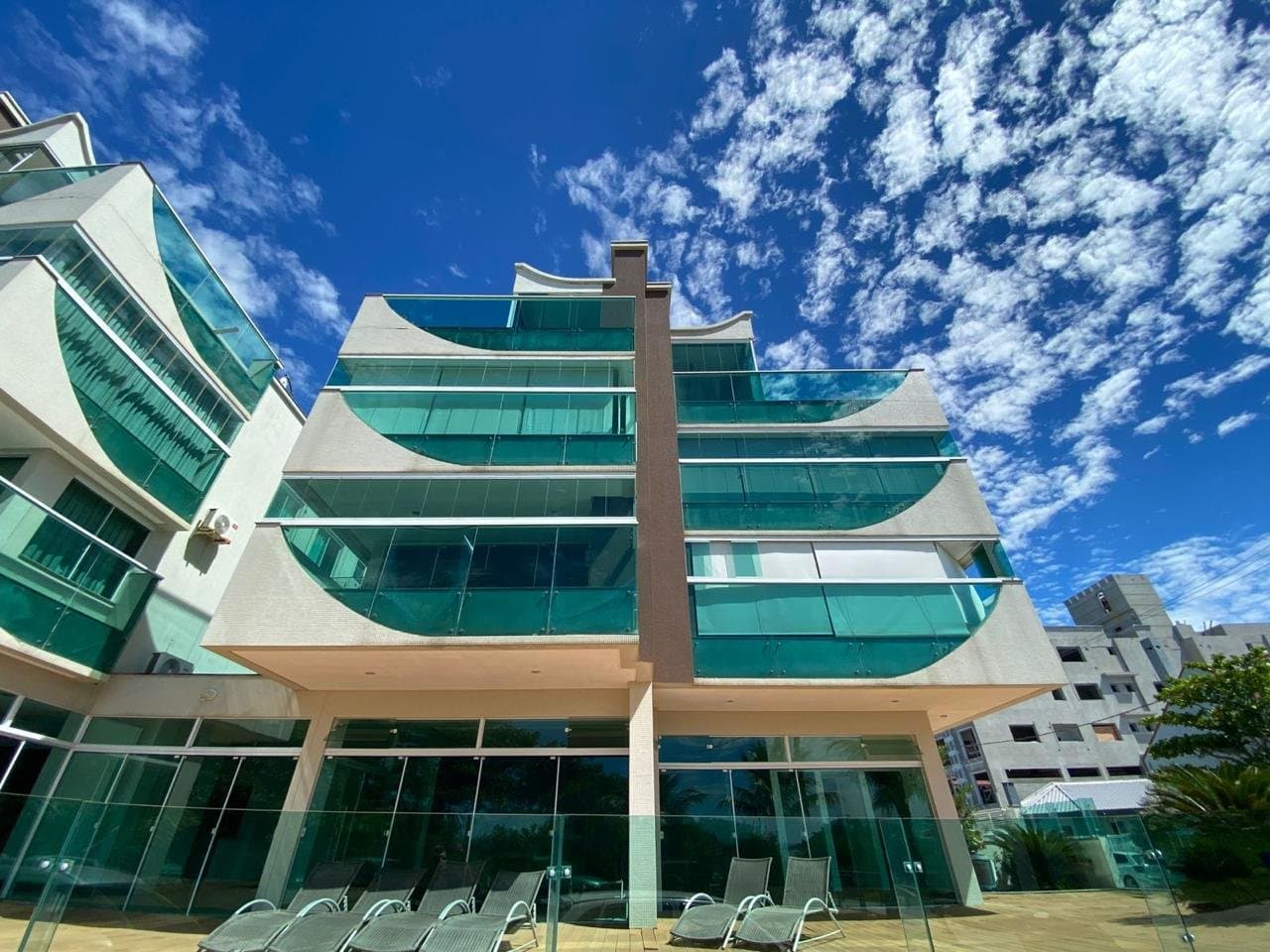Apartamento de 2 quartos com 1 suíte e 72 m² em Bombinhas