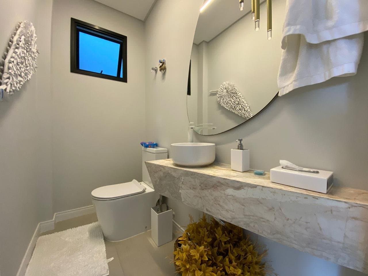 Apartamento de 3 quartos com 3 suítes e 160 m² em Bombinhas