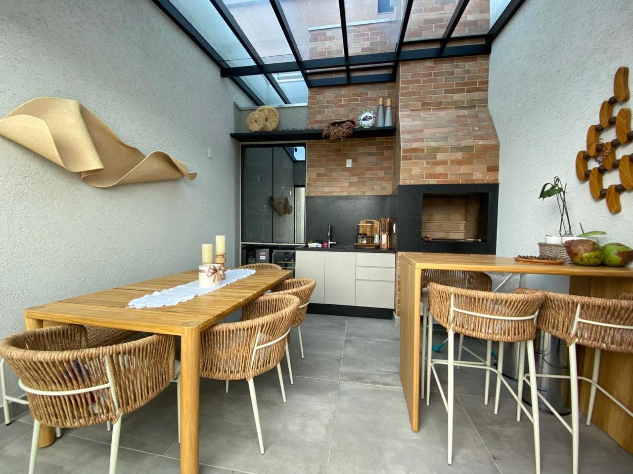 Apartamento de 3 quartos com 3 suítes e 160 m² em Bombinhas